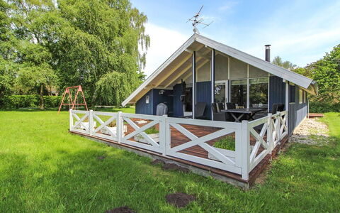 Ejvi - 700M from the Sea: Bois, Toit, Chalet, Domicile, Ombre, Porche, Biens, Siding, Dur, Batiments Jardin