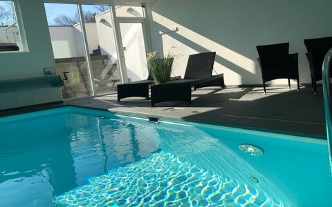 Ancel - 1.7Km from the Sea: Piscine, Mobilier De Jardin, Meubles, Recours, Dalle, Eco Hôtel, Ombre, Chaise, Loisir, Biens