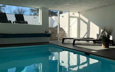 Ancel - 1.7Km from the Sea: Piscine, Mobilier De Jardin, Meubles, Recours, Dalle, Eco Hôtel, Ombre, Chaise, Loisir, Biens