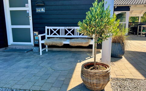 Ancel - 1.7Km from the Sea: Piscine, Mobilier De Jardin, Meubles, Recours, Dalle, Eco Hôtel, Ombre, Chaise, Loisir, Biens