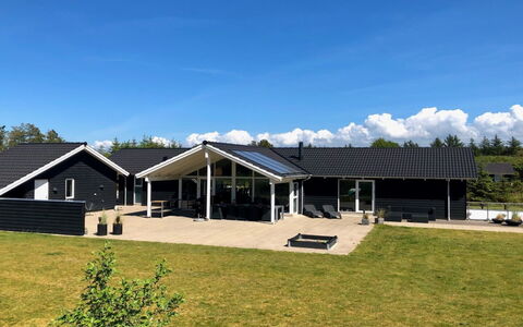 Ancel - 1.7Km from the Sea: Piscine, Mobilier De Jardin, Meubles, Recours, Dalle, Eco Hôtel, Ombre, Chaise, Loisir, Biens