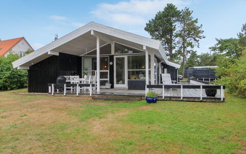 Fasti - 300M from the Sea: Herbe, Arbuste, Maison, Jardin, Domicile, Chalet, Lot Terre, Pelouse, Couverture De Sol