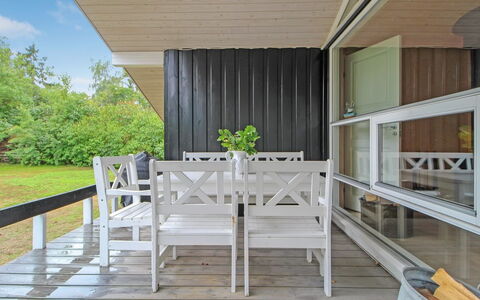 Fasti - 300M from the Sea: Herbe, Arbuste, Maison, Jardin, Domicile, Chalet, Lot Terre, Pelouse, Couverture De Sol