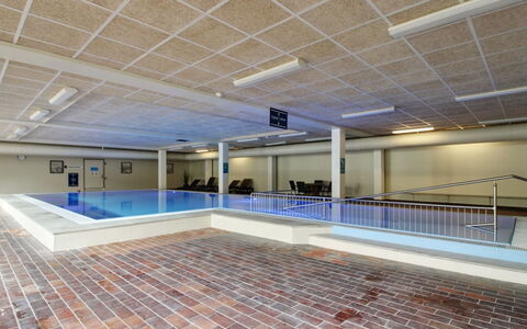 Benite - 50M from the Sea: Sol, Sol, Plafond, Composite, Salle, Conception, Piscine, Hall