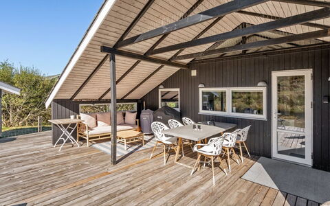 Aivi - 700M from the Sea: Bois, Chalet, Dur, Planche, Tache De Bois, Batiments Jardin, Conception, Cour, Cabane En Rondins, Arrière-Cour