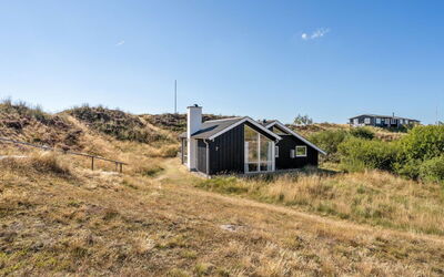 Aivi - 700M from the Sea