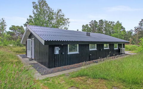 Cajsa - 1.5Km from the Sea: Toit, Maison, Domicile, Chalet, Porte, Siding, Plate-Forme, Porche, Planche, Dur