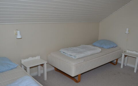 Eick - 2.5Km from the Sea: Bois, Sol, Chambre, Textile, Sol, Lit, Meubles, Drap De Lit, Design Intérieur, Linge