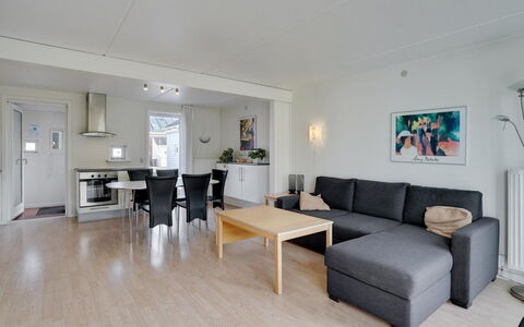 Eick - 2.5Km from the Sea: Meubles, Canapé, Sol, Appartement, Domicile, Sol, Salon, Parquet, Dur