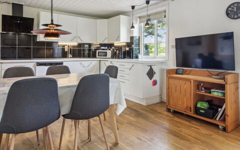 Øvli - 3.8Km from the Sea: Chalet, Cabanon, Cabane, Ferme, Prairie, Cabane, Grange, Cabane En Rondins, Batiments Jardin