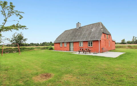 Eduard - 4.3Km from the Sea: Maison, Toit, Domicile, Chalet, Cabanon, Batiments Jardin, Siding, Cour, Cabane En Rondins, Cabane