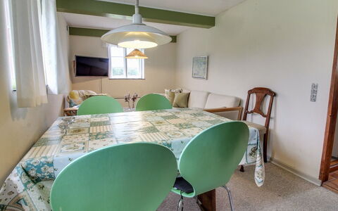Eduard - 4.3Km from the Sea: Maison, Toit, Domicile, Chalet, Cabanon, Batiments Jardin, Siding, Cour, Cabane En Rondins, Cabane