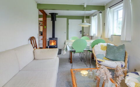 Eduard - 4.3Km from the Sea: Maison, Toit, Domicile, Chalet, Cabanon, Batiments Jardin, Siding, Cour, Cabane En Rondins, Cabane