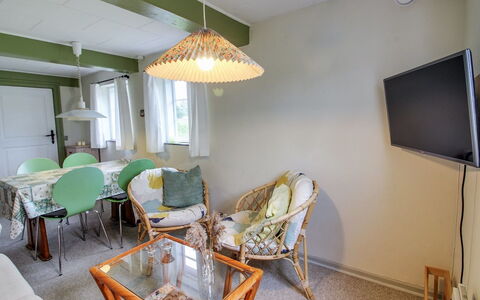 Eduard - 4.3Km from the Sea: Maison, Toit, Domicile, Chalet, Cabanon, Batiments Jardin, Siding, Cour, Cabane En Rondins, Cabane