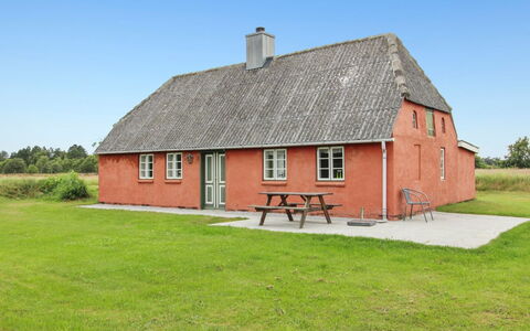 Eduard - 4.3Km from the Sea: Maison, Toit, Domicile, Chalet, Cabanon, Batiments Jardin, Siding, Cour, Cabane En Rondins, Cabane