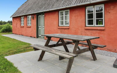 Eduard - 4.3Km from the Sea