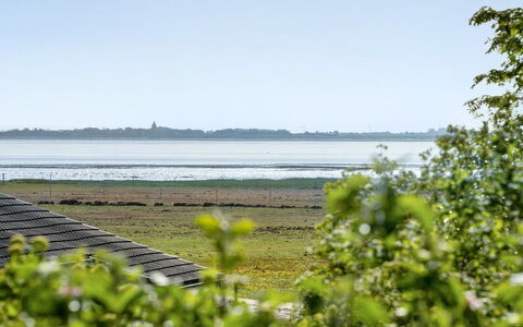 Iiro - 2.5Km from the Sea: Ciel, Bleu, L'Eau, Ressources En Eau, Plan D'Eau, Paysage Naturel, Horizon, Écorégion, Cotiers Et Relief Océaniques, Banque