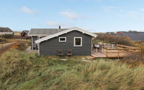 Ami - 200M from the Sea: Bois, Domicile, Porche, Plate-Forme, Dur, Toit, Tache De Bois, Parquet, Eco Hôtel