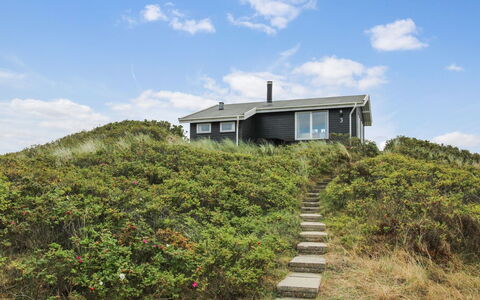 Ami - 200M from the Sea: Bois, Domicile, Porche, Plate-Forme, Dur, Toit, Tache De Bois, Parquet, Eco Hôtel