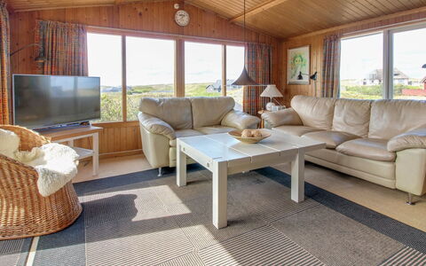 Ami - 200M from the Sea: Bois, Domicile, Porche, Plate-Forme, Dur, Toit, Tache De Bois, Parquet, Eco Hôtel