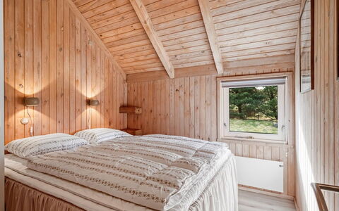 Kenny - 1.2Km from the Sea: Bois, Chambre, Domicile, Lit, Plafond, Literie, Dur, Meubles, Drap De Lit, Pièce