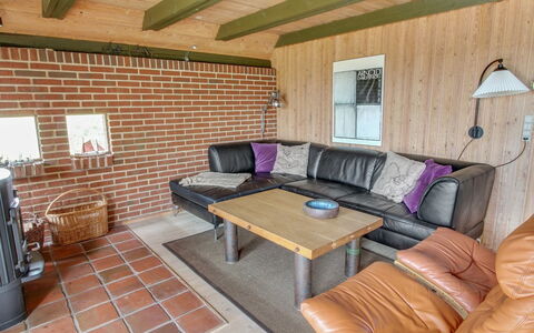 Tofi - 400M from the Sea: Domicile, Chalet, Porche, Dur, Siding, Plate-Forme, Ombre, Planche, Biens, Batiments Jardin
