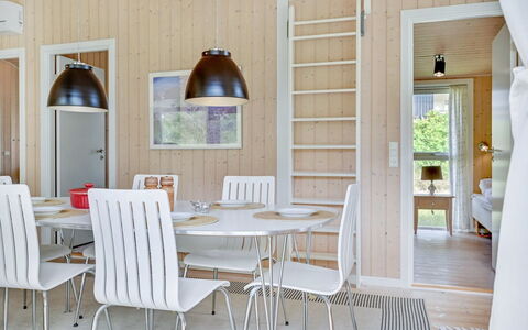 Asvalde - 150M from the Sea: Meubles, Sol, Design Intérieur, Bois, Sol, Plafond, Luminaire, Chaise, Salle À Manger, Pièce