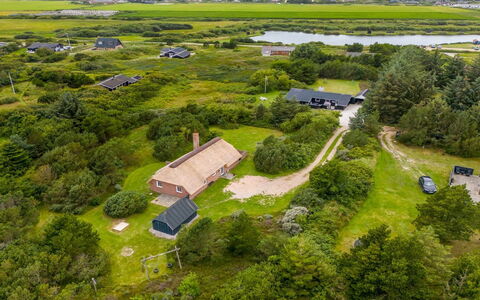 Pasi - 1.2Km from the Sea: Paysage, Prairie, Écorégion, Lot Terre, Zone Rurale, Toit, Plaine, Chalet, Champ, Village