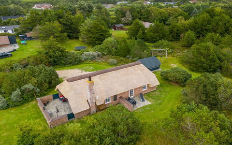 Pasi - 1.2Km from the Sea: Chalet, Cabanon, Cabane, Ferme, Prairie, Cabane, Grange, Cabane En Rondins, Batiments Jardin