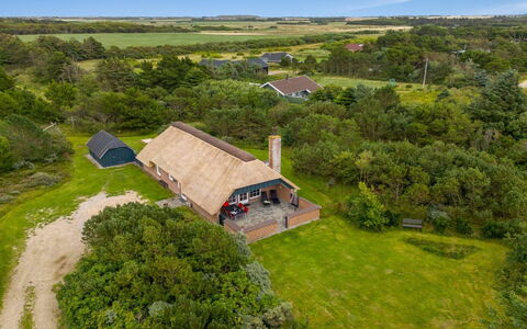 Pasi - 1.2Km from the Sea: Chalet, Cabanon, Cabane, Ferme, Prairie, Cabane, Grange, Cabane En Rondins, Batiments Jardin