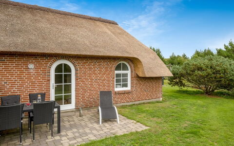 Pasi - 1.2Km from the Sea: Chalet, Cabanon, Cabane, Ferme, Prairie, Cabane, Grange, Cabane En Rondins, Batiments Jardin