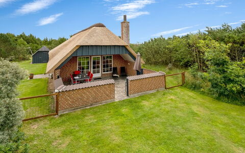 Pasi - 1.2Km from the Sea: Chalet, Cabanon, Cabane, Ferme, Prairie, Cabane, Grange, Cabane En Rondins, Batiments Jardin