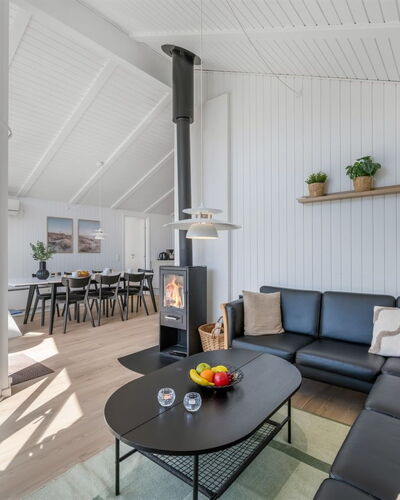 Midja - 800M from the Sea