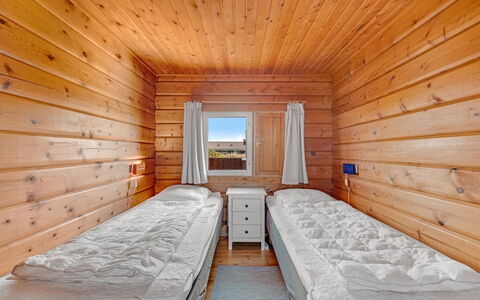 Evelin - from the Sea: Bois, Sol, Sol, Dur, Tache De Bois, Planche, Parquet, Plafond, Chambre, Lit