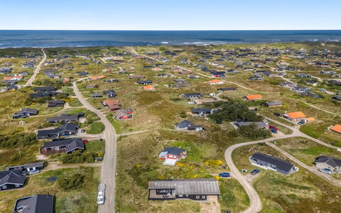 Temjana - from the Sea: Maison, Toit, Domicile, Chalet, Cabanon, Batiments Jardin, Siding, Cour, Cabane En Rondins, Cabane
