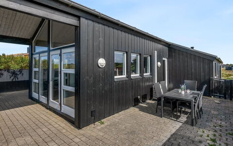 Temjana - from the Sea: Maison, Toit, Domicile, Chalet, Cabanon, Batiments Jardin, Siding, Cour, Cabane En Rondins, Cabane