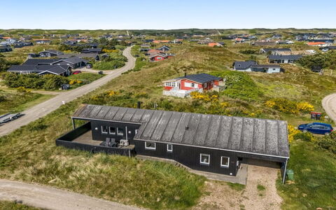 Temjana - from the Sea: Maison, Toit, Domicile, Chalet, Cabanon, Batiments Jardin, Siding, Cour, Cabane En Rondins, Cabane
