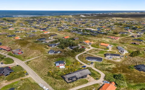 Temjana - from the Sea: Maison, Toit, Domicile, Chalet, Cabanon, Batiments Jardin, Siding, Cour, Cabane En Rondins, Cabane