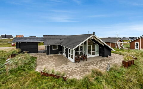 Sochyeta - 150M from the Sea: Toit, Plaine, Lot Terre, Zone Rurale, Domicile, Biens, Champ, Chalet, Pelouse, Banlieue