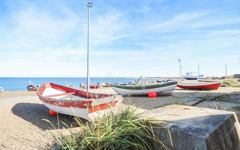 Suncica - 700M from the Sea: Domicile, Zone Résidentielle, Maison, Chalet, Toit, Lot Terre, Siding, Jardin, Biens, Pelouse