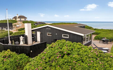 Legolas - 50M from the Sea: Arbuste, Maison, Domicile, Lot Terre, Toit, Chalet, Couverture De Sol, Jardin, Biens