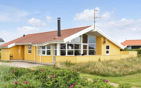 Ritte - 200M from the Sea: Bois, Domicile, Porche, Plate-Forme, Dur, Toit, Tache De Bois, Parquet, Eco Hôtel