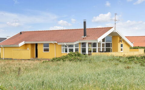 Ritte - 200M from the Sea: Bois, Domicile, Porche, Plate-Forme, Dur, Toit, Tache De Bois, Parquet, Eco Hôtel