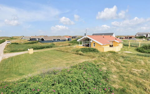 Ritte - 200M from the Sea: Bois, Domicile, Porche, Plate-Forme, Dur, Toit, Tache De Bois, Parquet, Eco Hôtel