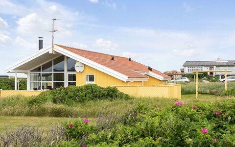 Ritte - 200M from the Sea: Bois, Domicile, Porche, Plate-Forme, Dur, Toit, Tache De Bois, Parquet, Eco Hôtel