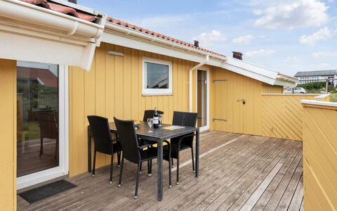 Ritte - 200M from the Sea: Bois, Domicile, Porche, Plate-Forme, Dur, Toit, Tache De Bois, Parquet, Eco Hôtel