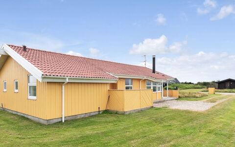 Ritte - 200M from the Sea: Bois, Domicile, Porche, Plate-Forme, Dur, Toit, Tache De Bois, Parquet, Eco Hôtel