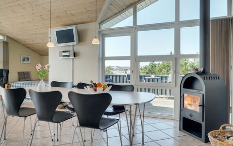 Riste - 450M from the Sea: Meubles, Design Intérieur, Bois, Sol, Plafond, Chaise, Sol, Salon, Table, Canapé