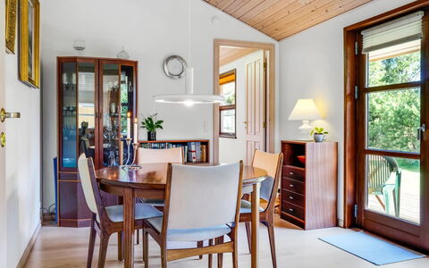 Vetle - 2.8Km from the Sea: Maison, Domicile, Toit, Chalet, Arbuste, Siding, Porte, Jardin, Ferme