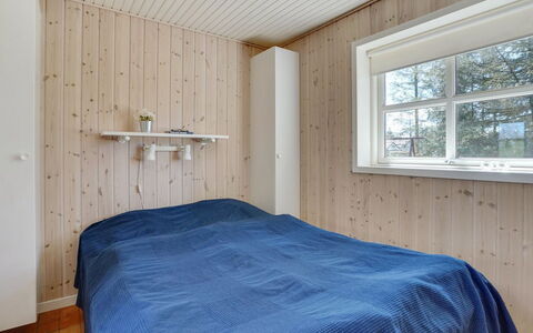 Herwarth - 3.3Km from the Sea: Toit, Maison, Domicile, Chalet, Siding, Biens, Allée, Batiments Jardin, Cour, Cabanon